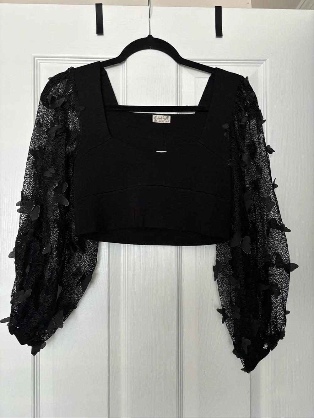 Flutter By Crop Top